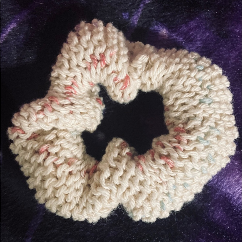**NEW** Cream Knitted Hair Scrunchie Accessory